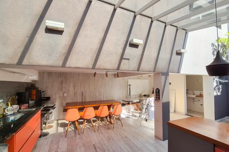 Casa à venda com 420m², 4 quartos e 3 vagas Casa à venda com 420m², 4 quartos e 3 vagasÁrea gourmet