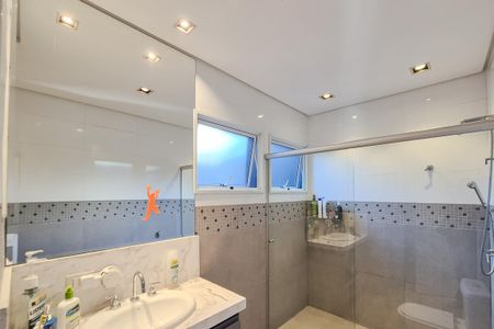 Casa à venda com 420m², 4 quartos e 3 vagas Casa à venda com 420m², 4 quartos e 3 vagasBanheiro Social