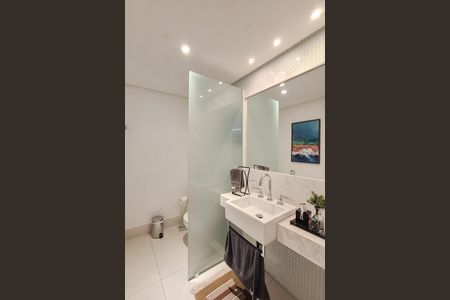 Casa à venda com 420m², 4 quartos e 3 vagas Casa à venda com 420m², 4 quartos e 3 vagasLavabo