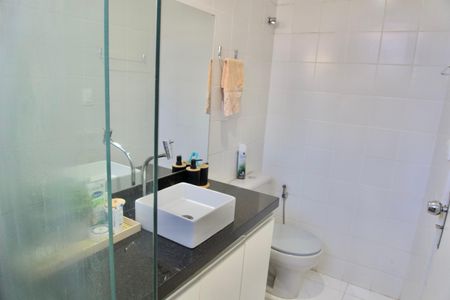 Apartamento à venda com 98m², 3 quartos e 1 vagaSuíte - Banheiro