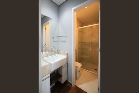 Apartamento para alugar com 60m², 2 quartos e 2 vagas Apartamento para alugar com 60m², 2 quartos e 2 vagasBanheiro