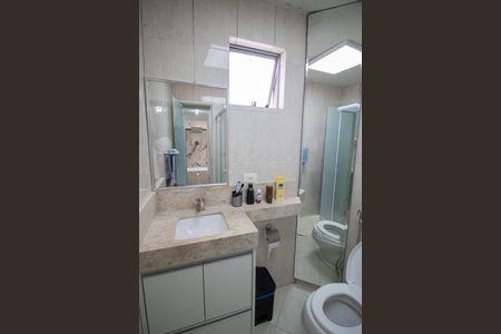 Apartamento à venda com 56m², 2 quartos e 1 vagaBANHEIRO