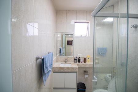 Apartamento à venda com 56m², 2 quartos e 1 vagaBANHEIRO