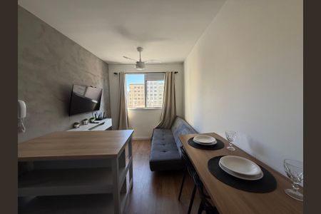 Sala de kitnet/studio para alugar com 1 quarto, 26m² em República, São Paulo