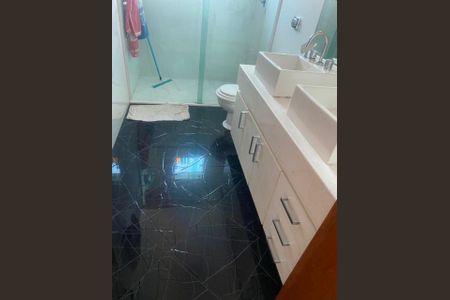 Casa à venda com 192m², 3 quartos e 3 vagasWC C/ BOX