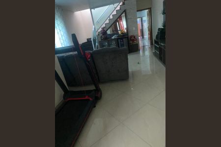 Casa à venda com 192m², 3 quartos e 3 vagasSALA