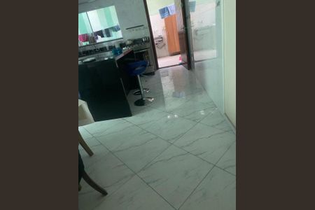 Casa à venda com 192m², 3 quartos e 3 vagasCOZINHA