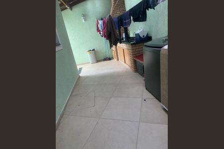 Casa à venda com 192m², 3 quartos e 3 vagasLAVANDERIA