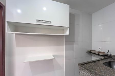 Cozinha de kitnet/studio para alugar com 1 quarto, 28m² em Bosque da Saúde, São Paulo