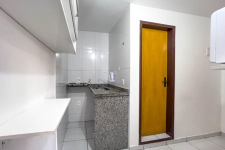 Cozinha de kitnet/studio para alugar com 1 quarto, 28m² em Bosque da Saúde, São Paulo