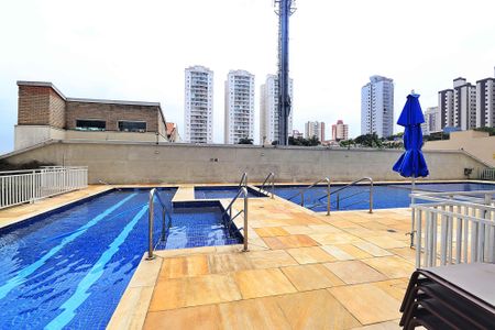 Apartamento à venda com 60m², 2 quartos e 2 vagasÁrea comum - Piscina
