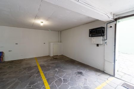 Garagem de apartamento à venda com 1 quarto, 42m² em Menino Deus, Porto Alegre