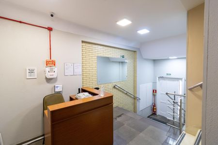 Hall de entrada de apartamento à venda com 1 quarto, 42m² em Menino Deus, Porto Alegre