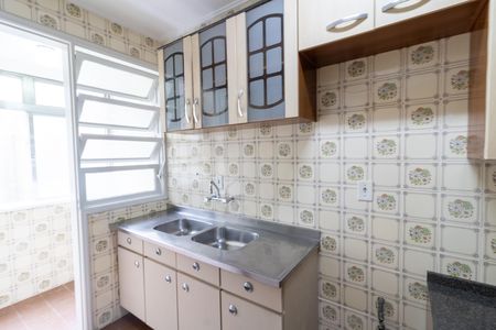 Cozinha de apartamento à venda com 1 quarto, 42m² em Menino Deus, Porto Alegre