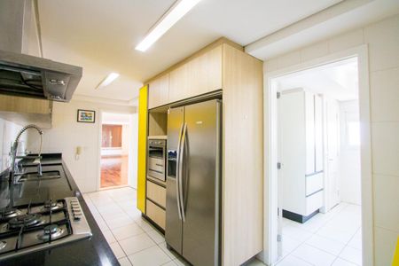 Apartamento para alugar com 400m², 3 quartos e 3 vagas Apartamento para alugar com 400m², 3 quartos e 3 vagasCozinha