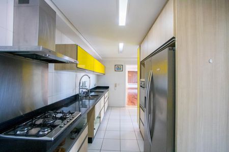 Apartamento para alugar com 400m², 3 quartos e 3 vagas Apartamento para alugar com 400m², 3 quartos e 3 vagasCozinha