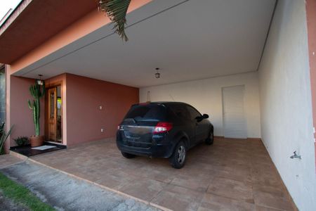 Casa de condomínio para alugar com 185m², 3 quartos e 4 vagas