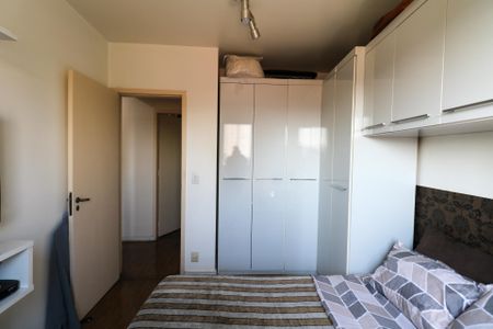 Apartamento à venda com 84m², 3 quartos e 1 vagaQuarto 2
