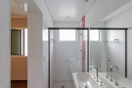 Apartamento para alugar com 89m², 2 quartos e 1 vaga Apartamento para alugar com 89m², 2 quartos e 1 vagaBanheiro da Suíte 1