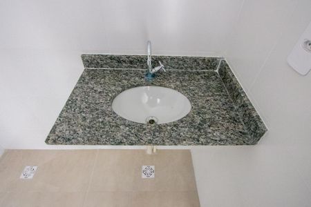 Apartamento à venda com 40m², 2 quartos e 1 vaga Apartamento à venda com 40m², 2 quartos e 1 vagaBanheiro