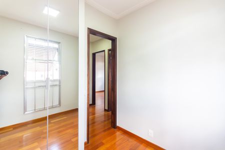 Apartamento à venda com 92m², 3 quartos e 2 vagas Apartamento à venda com 92m², 3 quartos e 2 vagasQuarto 3