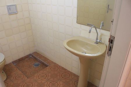 Casa à venda com 135m², 2 quartos e 1 vagaBanheiro 2