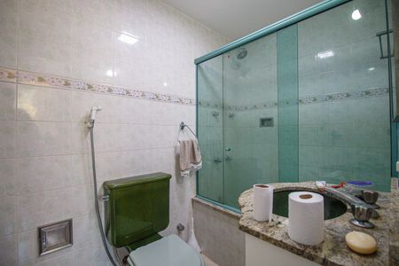 Apartamento à venda com 200m², 3 quartos e 3 vagasBanheiro