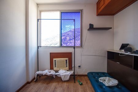 Apartamento à venda com 200m², 3 quartos e 3 vagasQuarto 2