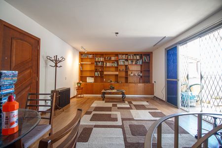 Apartamento à venda com 200m², 3 quartos e 3 vagasSala Cobertura