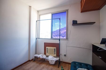 Apartamento à venda com 200m², 3 quartos e 3 vagasQuarto 2