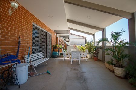 Apartamento à venda com 200m², 3 quartos e 3 vagasCobertura