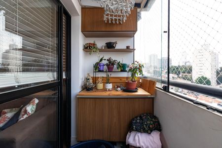 Apartamento à venda com 74m², 2 quartos e 2 vagas Apartamento à venda com 74m², 2 quartos e 2 vagasVaranda