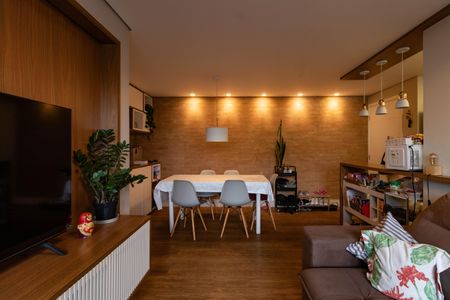 Apartamento à venda com 74m², 2 quartos e 2 vagas Apartamento à venda com 74m², 2 quartos e 2 vagasSala