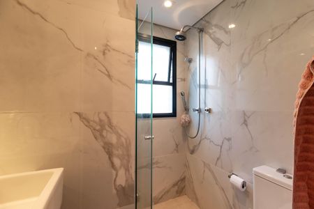 Apartamento à venda com 74m², 2 quartos e 2 vagas Apartamento à venda com 74m², 2 quartos e 2 vagasBanheiro da Suíte