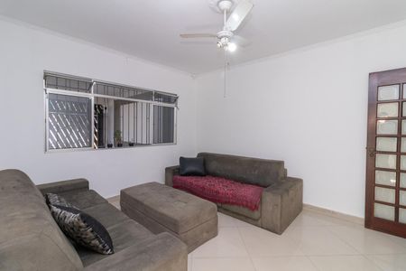 Casa à venda com 4 quartos, 126m² em Jardim Cotinha, São Paulo