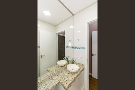 Casa para alugar com 125m², 2 quartos e 2 vagasBanheiro da Suíte 1