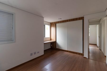 Apartamento para alugar com 63m², 2 quartos e 1 vagaSuíte