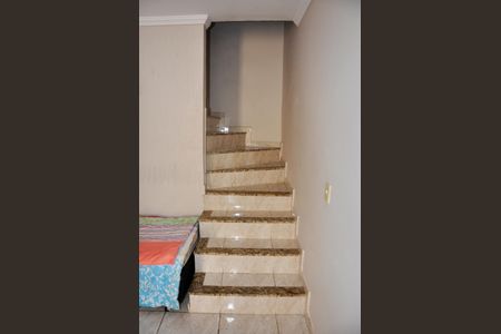 Detalhe - Escada Quartos de casa para alugar com 2 quartos, 150m² em Vila Marina, São Paulo