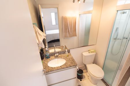 Apartamento à venda com 68m², 2 quartos e 2 vagasBanheiro da Suíte