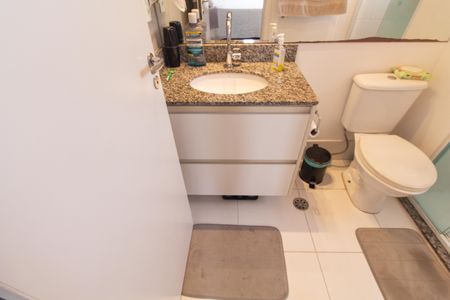 Apartamento à venda com 68m², 2 quartos e 2 vagasBanheiro da Suíte