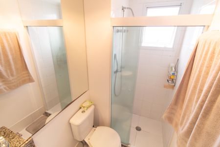 Apartamento à venda com 68m², 2 quartos e 2 vagasBanheiro da Suíte