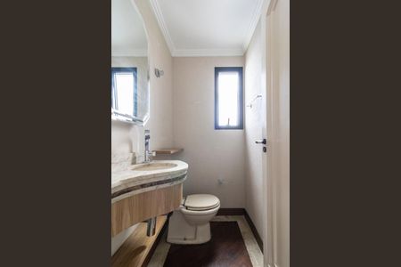 Apartamento para alugar com 200m², 3 quartos e 5 vagas Apartamento para alugar com 200m², 3 quartos e 5 vagasLavabo