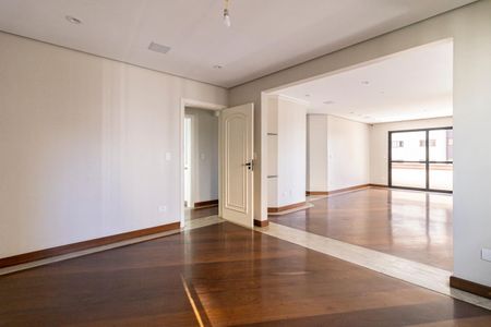 Apartamento para alugar com 200m², 3 quartos e 5 vagas Apartamento para alugar com 200m², 3 quartos e 5 vagasSala de Jantar