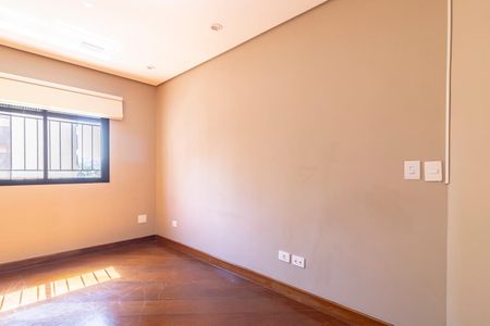 Apartamento para alugar com 200m², 3 quartos e 5 vagas Apartamento para alugar com 200m², 3 quartos e 5 vagasSala de TV