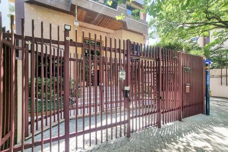 Apartamento à venda com 200m², 3 quartos e 5 vagasFachada