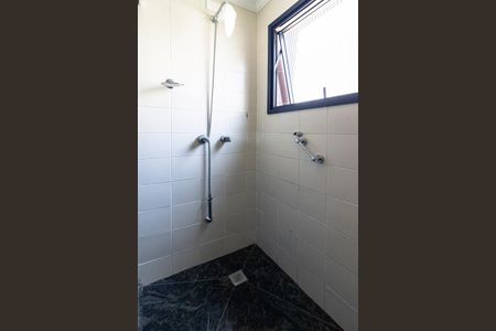 Apartamento para alugar com 200m², 3 quartos e 5 vagas Apartamento para alugar com 200m², 3 quartos e 5 vagasBanheiro da Suíte 1