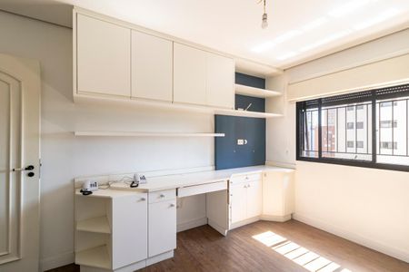 Apartamento para alugar com 200m², 3 quartos e 5 vagas Apartamento para alugar com 200m², 3 quartos e 5 vagasQuarto 3