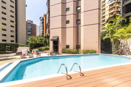 Apartamento à venda com 200m², 3 quartos e 5 vagasÁrea comum - Piscina