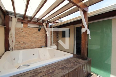 Casa para alugar com 200m², 3 quartos e 2 vagasDeck hidromassagem