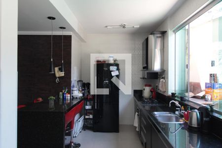 Casa para alugar com 200m², 3 quartos e 2 vagasCozinha